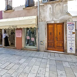 Main Street Carera Apartment