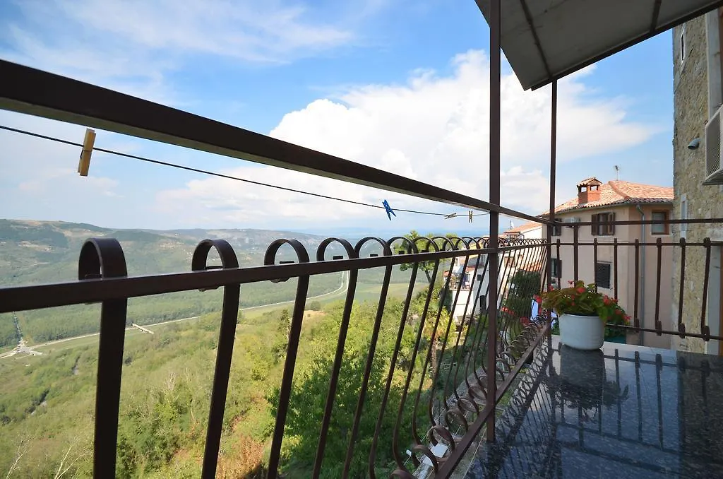 Bella Vista Apartments Motovun Croatia