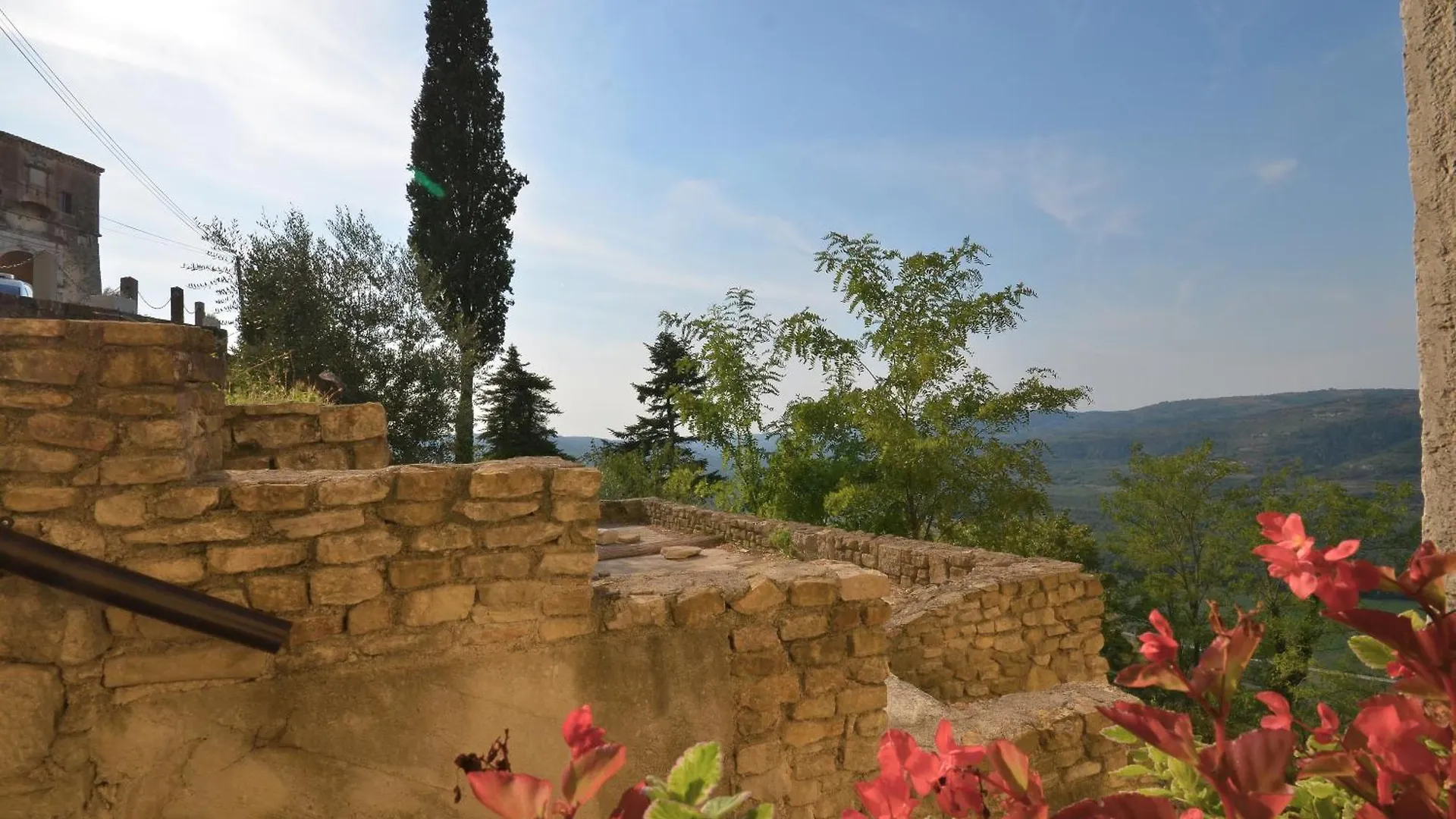 Bella Vista Apartments Motovun 0*,