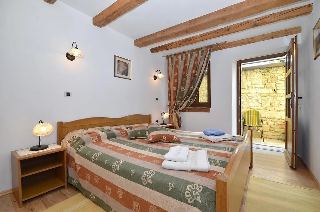Bella Vista Apartments Motovun Croatia